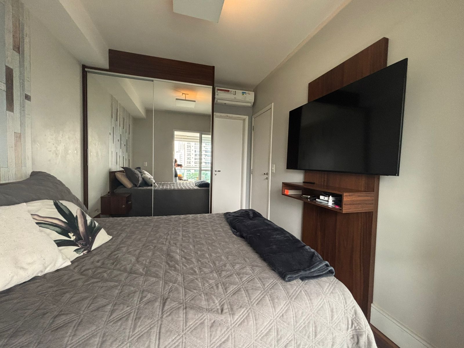 Imagem Apartamento com 1 Quarto para Alugar, 50 m² em Campo Belo - São Paulo