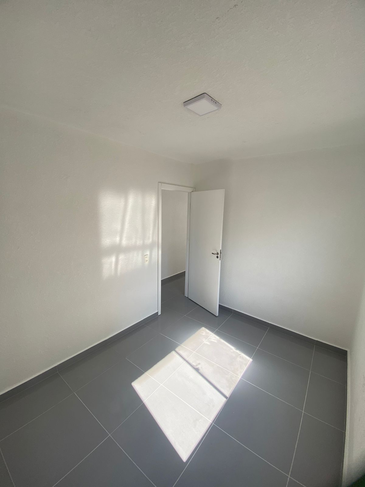 Imagem Apartamento com 2 Quartos à Venda, 45 m² em Realengo - Rio de Janeiro