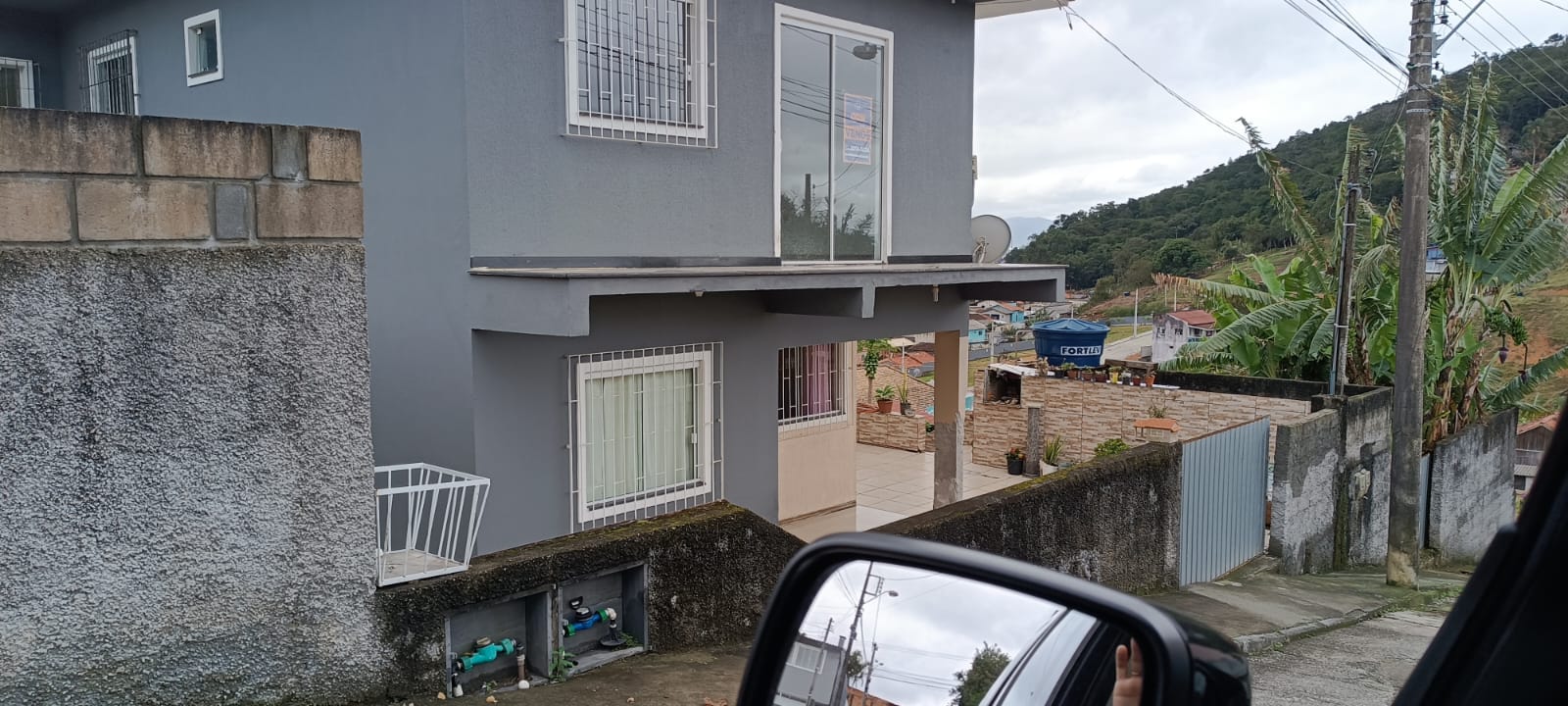 Imagem Sobrado com 4 Quartos à Venda, 250 m²em Fundos - Biguaçu