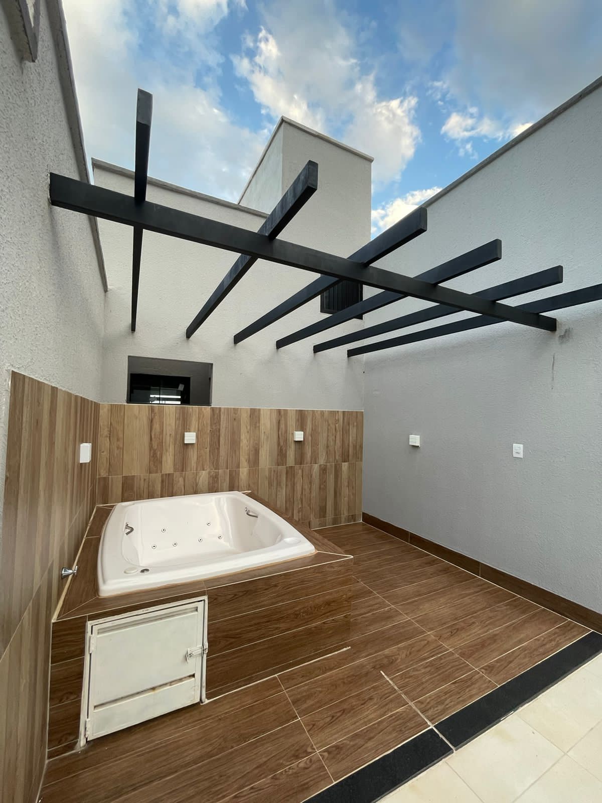 Imagem Casa com 3 Quartos à Venda, 180 m²em Residencial Hugo de Moraes - Goiânia