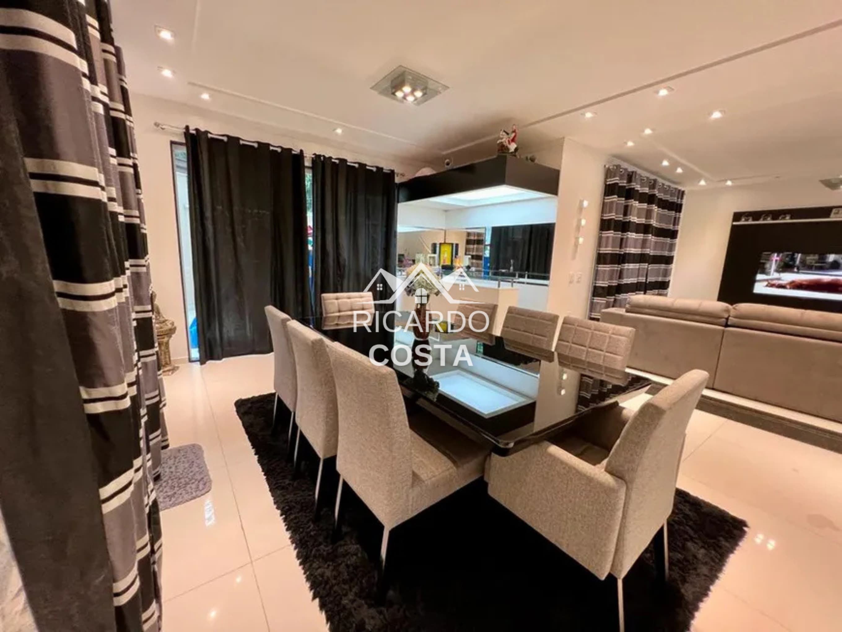 Imagem Casa de Condomínio com 3 Quartos à Venda ou Locação, 310 m² em Jacarepaguá - Rio de Janeiro