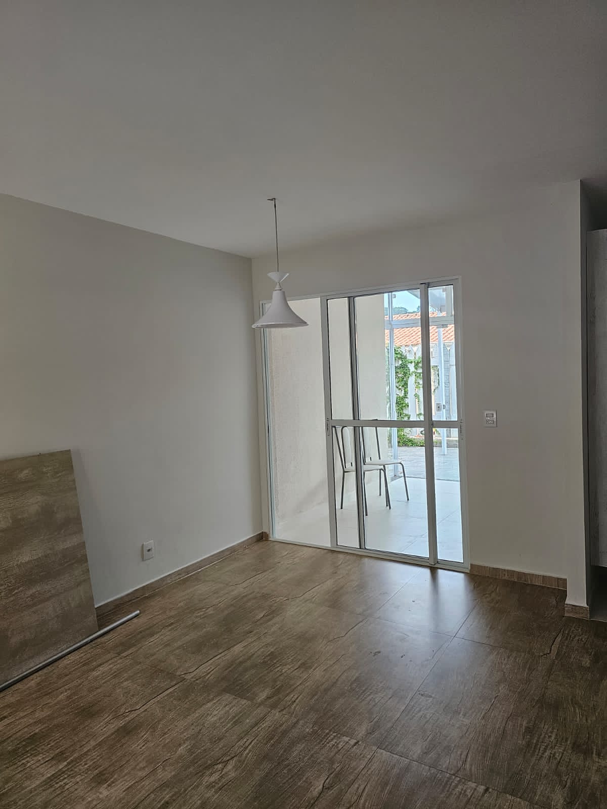 Imagem Sobrado com 3 Quartos para Alugar, 82 m²em Taboão - São Roque