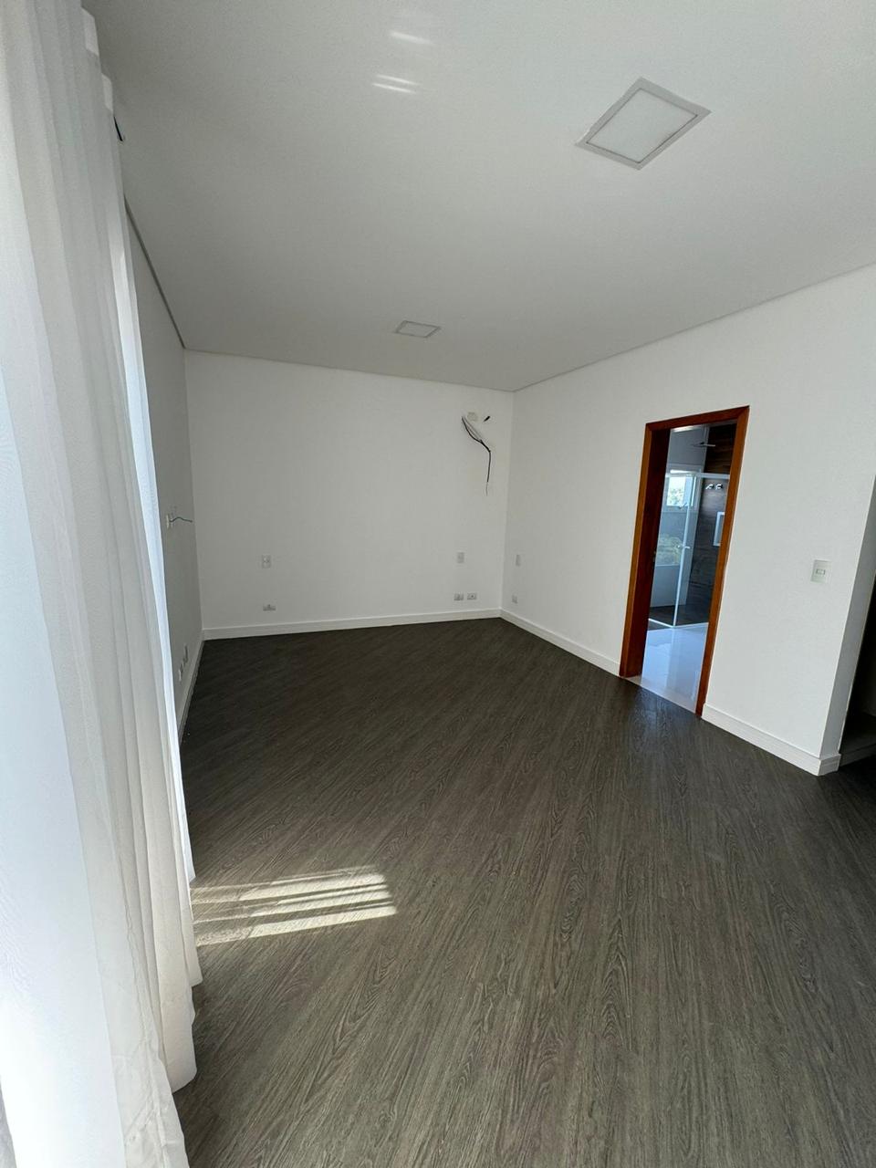 Imagem Casa de Condomínio com 4 Quartos à Venda, 550 m²em Arujá 5 - Arujá Imagem Casa de Condomínio com 4 Quartos à Venda, 550 m²em Arujá 5 - Arujá