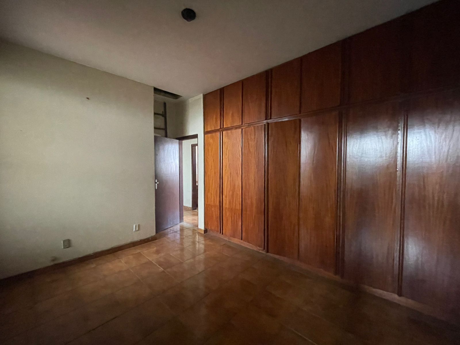 Imagem Sobrado com 4 Quartos à Venda, 399 m²em Setor Leste Universitário - Goiânia Imagem Sobrado com 4 Quartos à Venda, 399 m²em Setor Leste Universitário - Goiânia