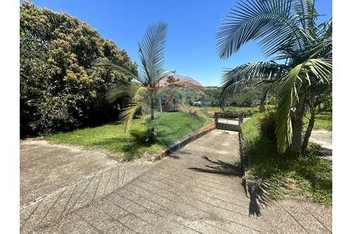 Imagem Galpão à Venda ou Locação, 296 m²em Bom Retiro - São José dos Campos