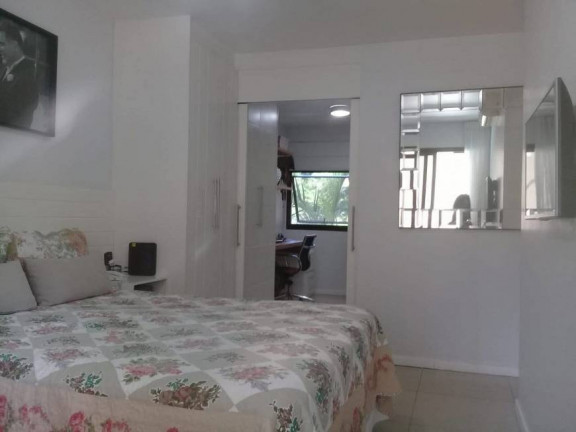 Imagem Apartamento com 2 Quartos à Venda,  em Barra da Tijuca - Rio de Janeiro