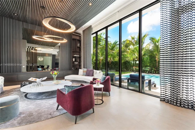 Imagem Casa com 5 Quartos à Venda, 387 m²em Alphaville Residencial Um - Barueri