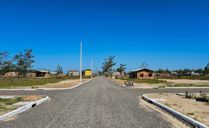 Terreno à Venda, 360 m² em Arroio das Baleias - Balneário Arroio do Silva