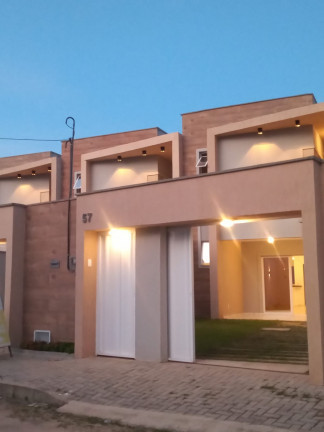 Imagem Casa com 3 Quartos à Venda, 123 m² em Centro - Eusébio