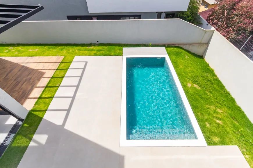 Imagem Casa de Condomínio com 4 Quartos à Venda, 500 m² em Orleans - Curitiba Imagem Casa de Condomínio com 4 Quartos à Venda, 500 m² em Orleans - Curitiba