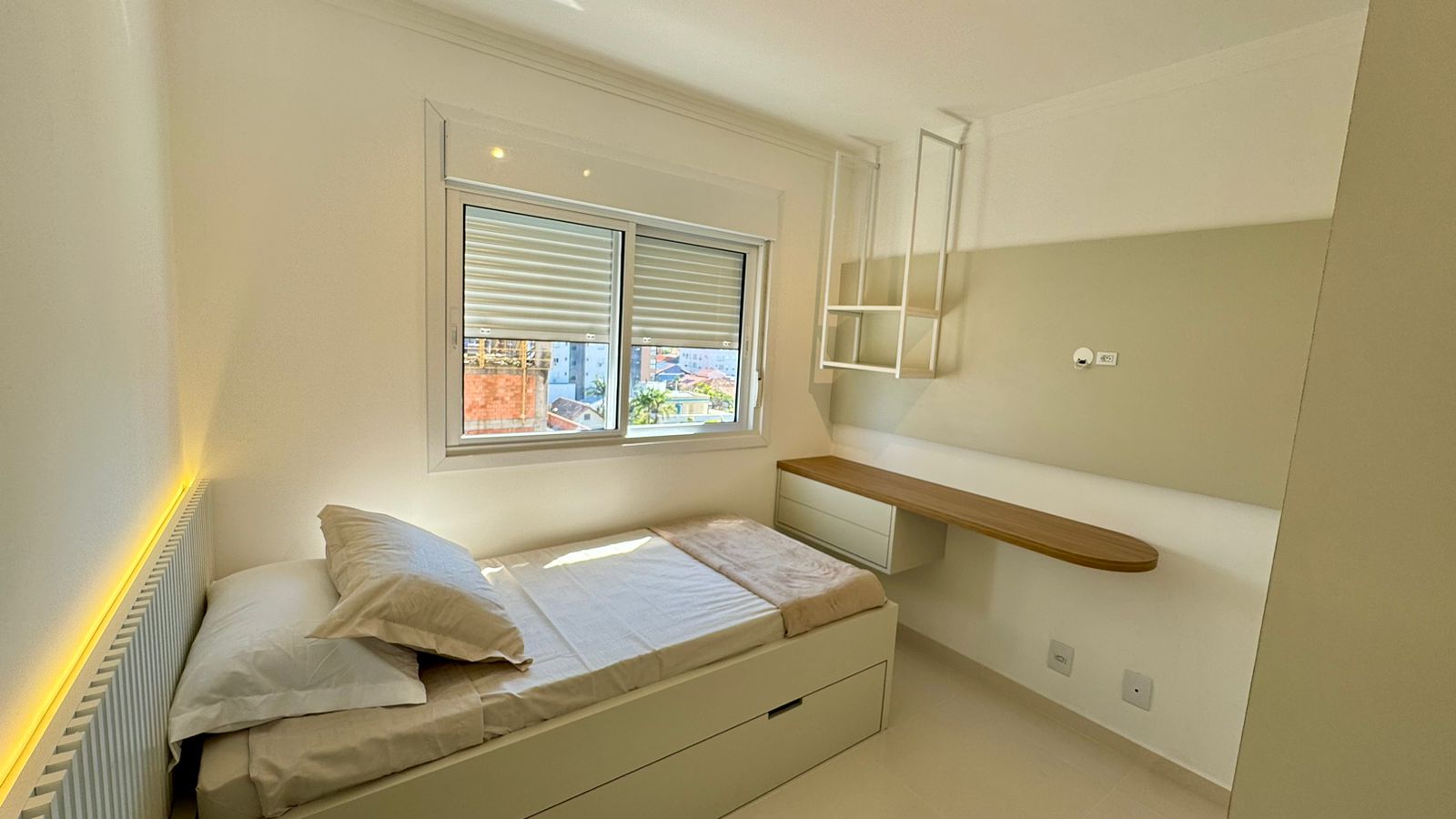 Imagem Casa de Condomínio com 4 Quartos à Venda, 214 m²em centro - Tramandaí