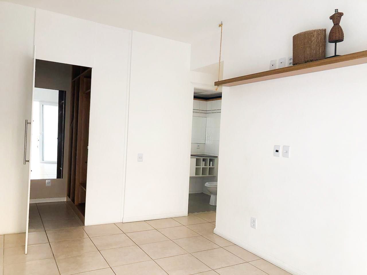 Imagem Apartamento com 3 Quartos à Venda, 140 m²em Itacoatiara - Niterói