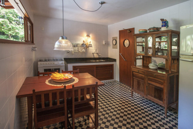 Imagem Casa com 3 Quartos à Venda, 400 m² em Parque do Imbui - Teresópolis