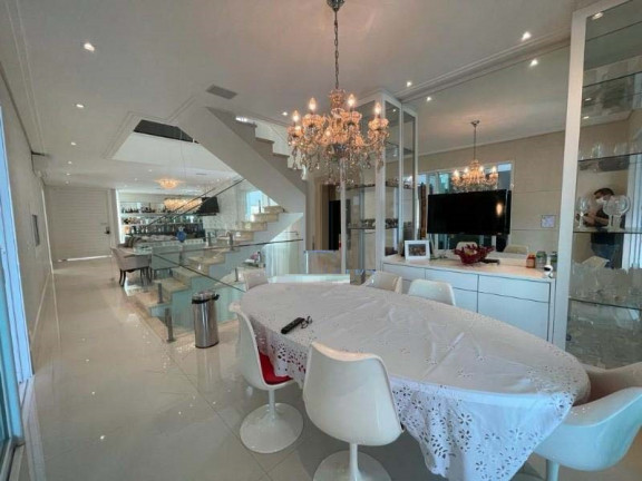 Imagem Casa com 4 Quartos à Venda, 640 m² em Alphaville - Santana de Parnaíba Imagem Casa com 4 Quartos à Venda, 640 m² em Alphaville - Santana de Parnaíba