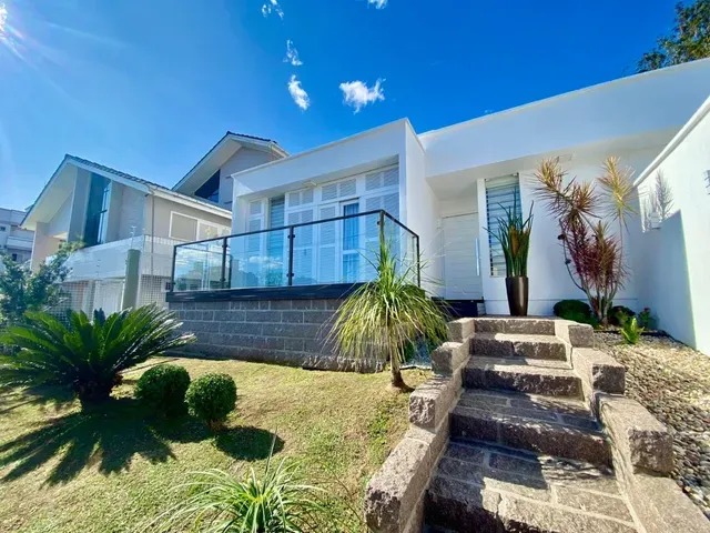 Casa com 3 Quartos à Venda, 158 m²em Comerciário - Criciúma