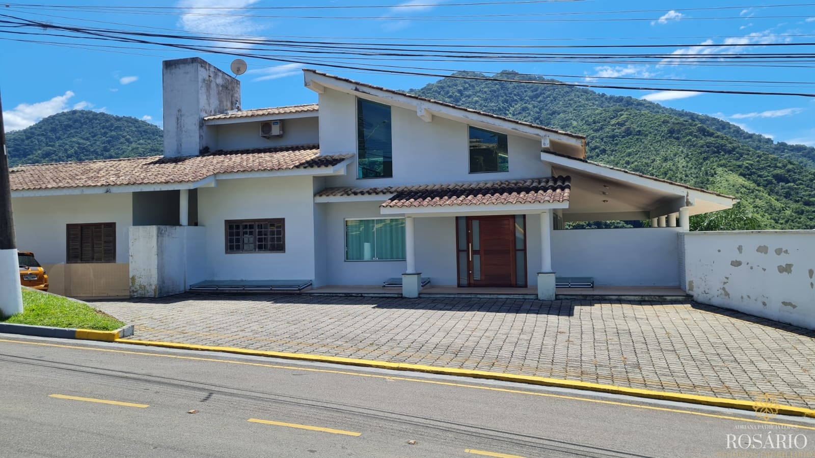 Imagem Casa de Condomínio com 9 Quartos à Venda, 212 m²em Enseada - Ubatuba