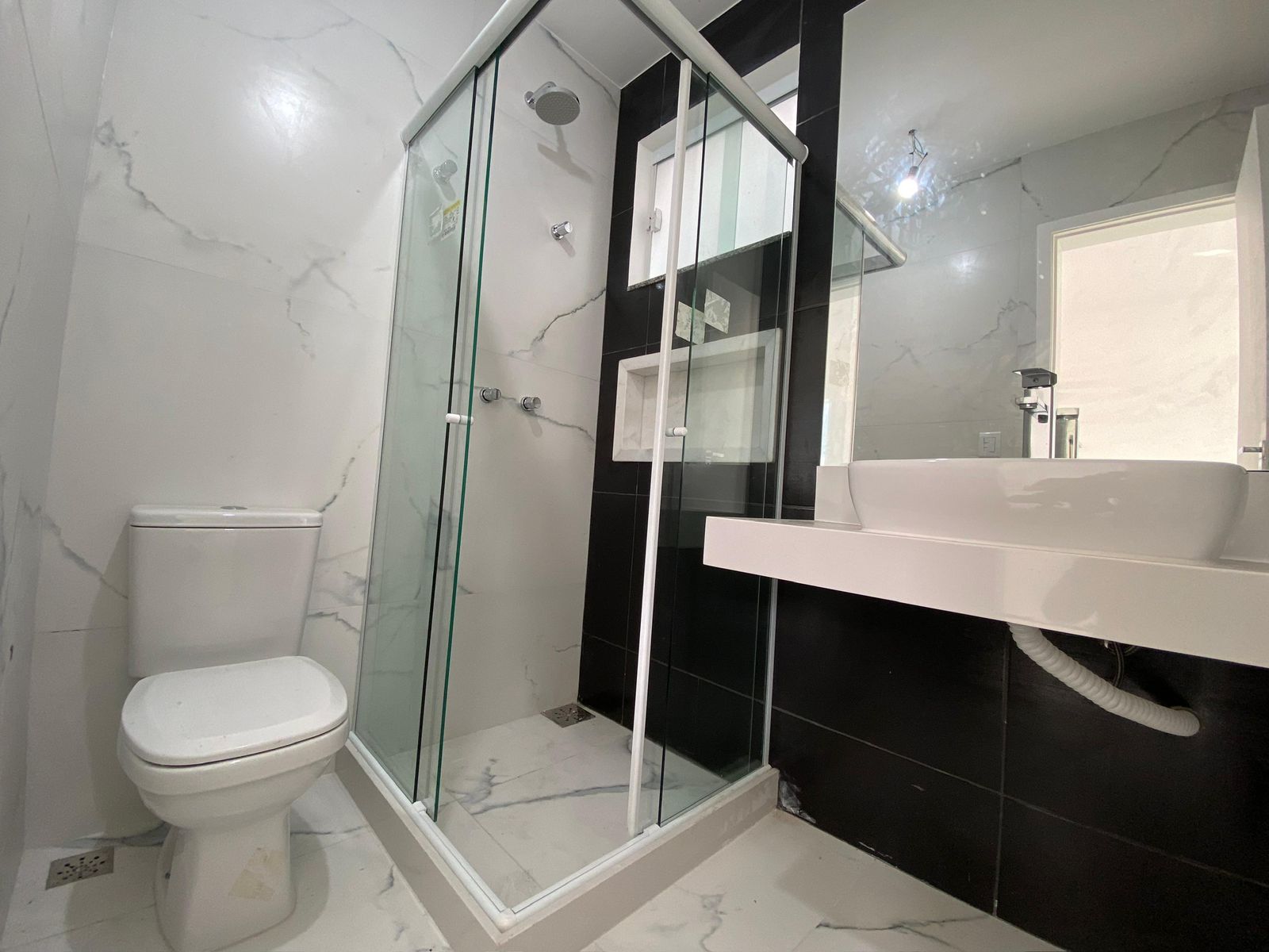 Imagem Casa de Condomínio com 4 Quartos à Venda, 220 m² em Vargem Pequena - Rio de Janeiro Imagem Casa de Condomínio com 4 Quartos à Venda, 220 m² em Vargem Pequena - Rio de Janeiro