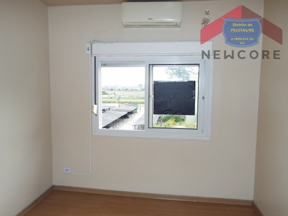 Imagem Apartamento com 2 Quartos à Venda,  em Três Vendas - Pelotas