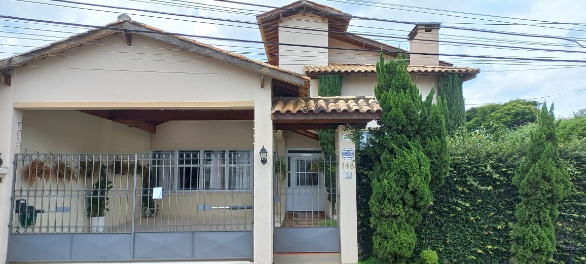 Sobrado com 4 Quartos à Venda ou Locação, 387 m² em Jardim Dona Carmela - Atibaia