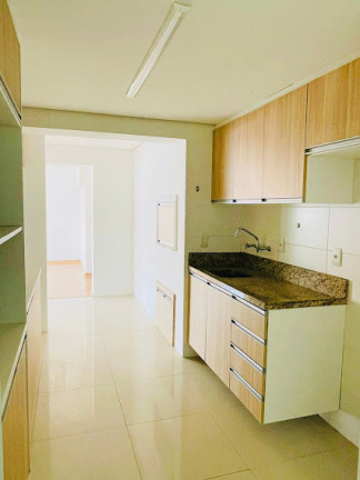 Imagem Apartamento com 2 Quartos à Venda, 87 m² em Passo da Areia - Porto Alegre