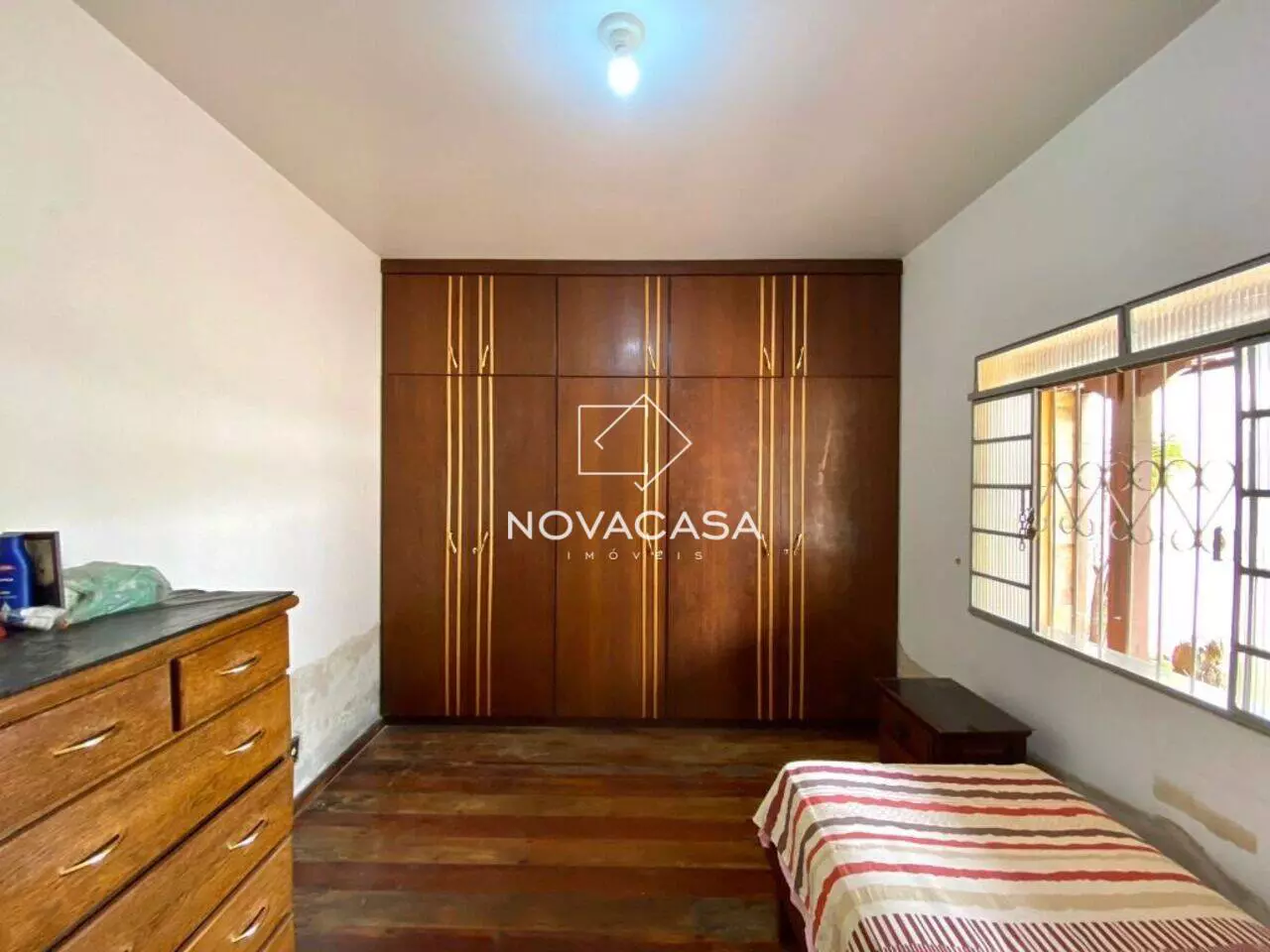 Imagem Casa com 3 Quartos à Venda, 147 m² em Heliópolis - Belo Horizonte