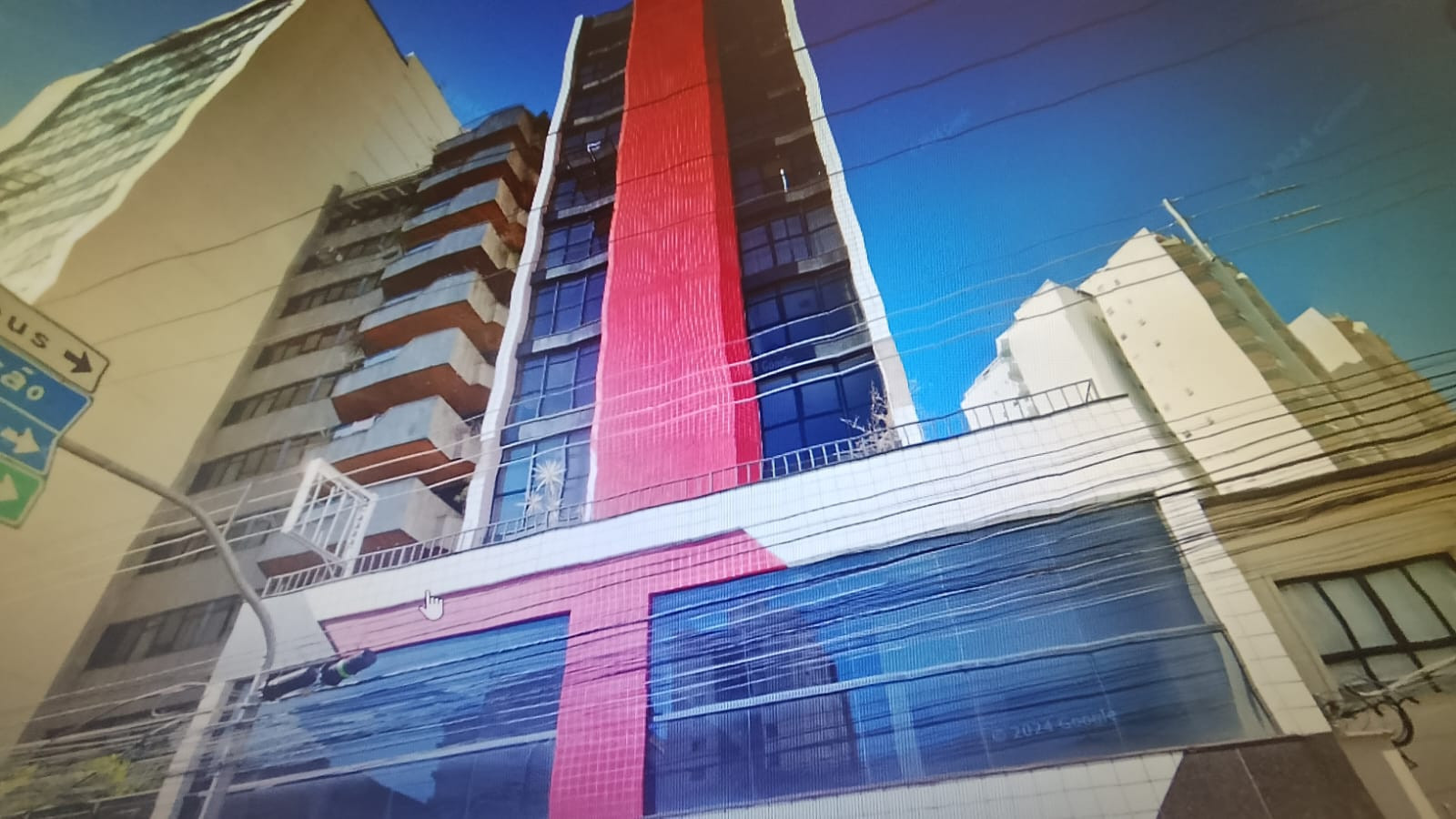 Sala Comercial à Venda ou Locação, 180 m² em Centro - Juiz de Fora