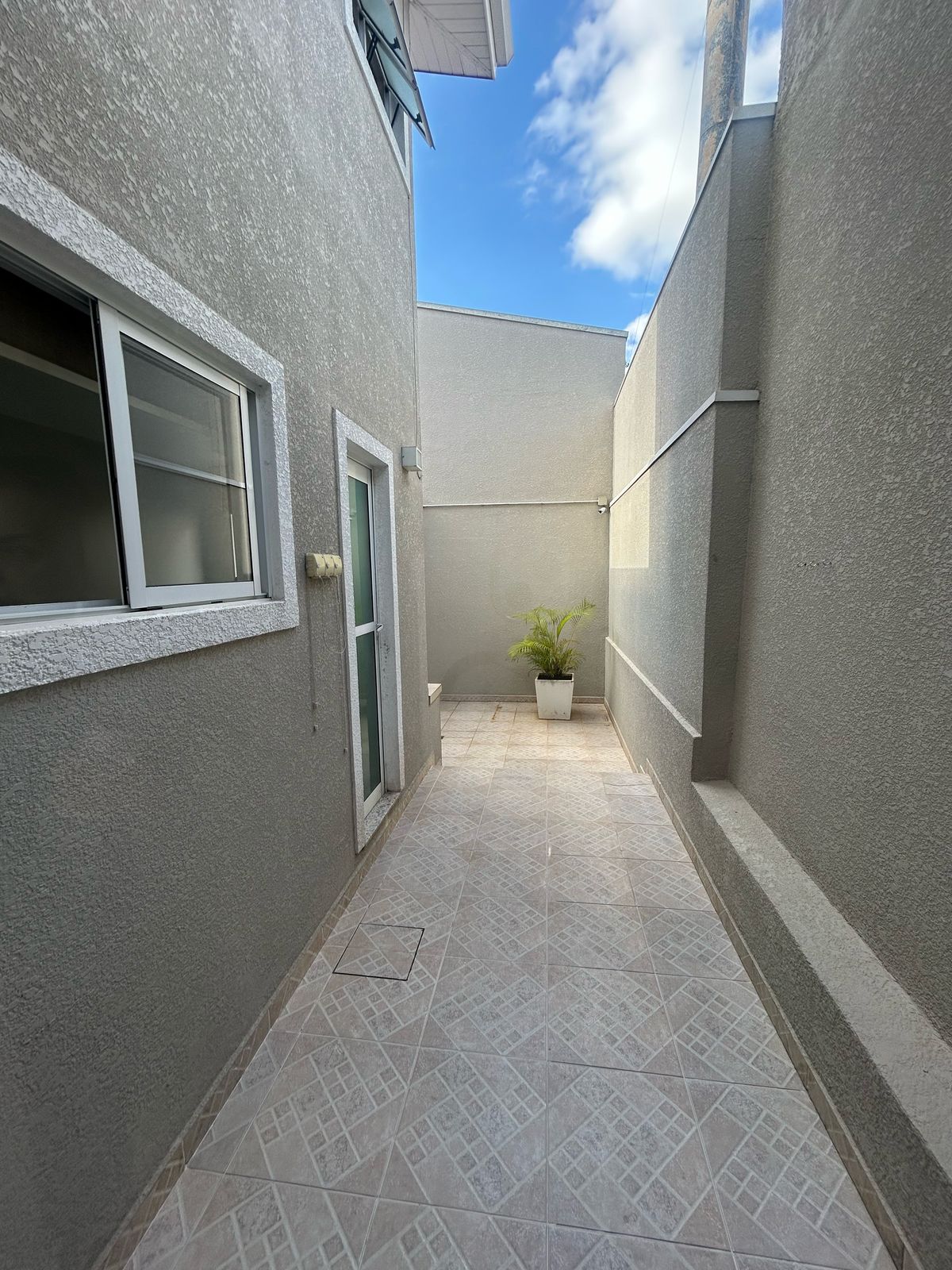Imagem Sobrado com 3 Quartos à Venda, 118 m² em Mercês - Curitiba
