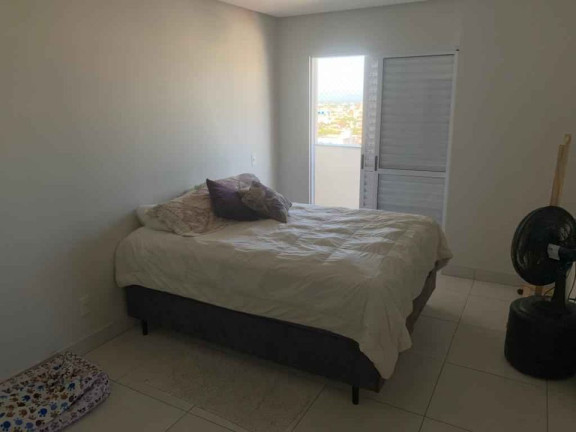 Imagem Apartamento com 3 Quartos à Venda, Locação ou Temporada, em Comerciário - Criciúma Imagem Apartamento com 3 Quartos à Venda, Locação ou Temporada, em Comerciário - Criciúma