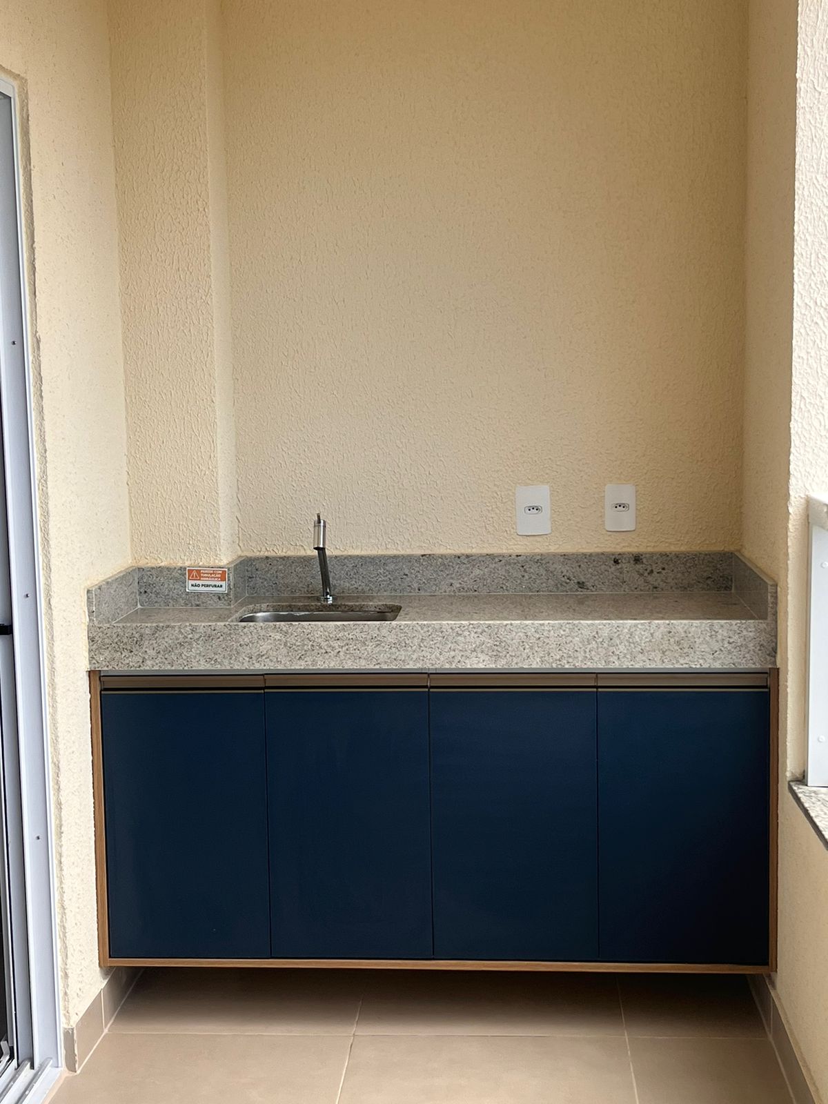 Imagem Apartamento com 2 Quartos para Alugar, 60 m²em Buraquinho - Lauro de Freitas Imagem Apartamento com 2 Quartos para Alugar, 60 m²em Buraquinho - Lauro de Freitas