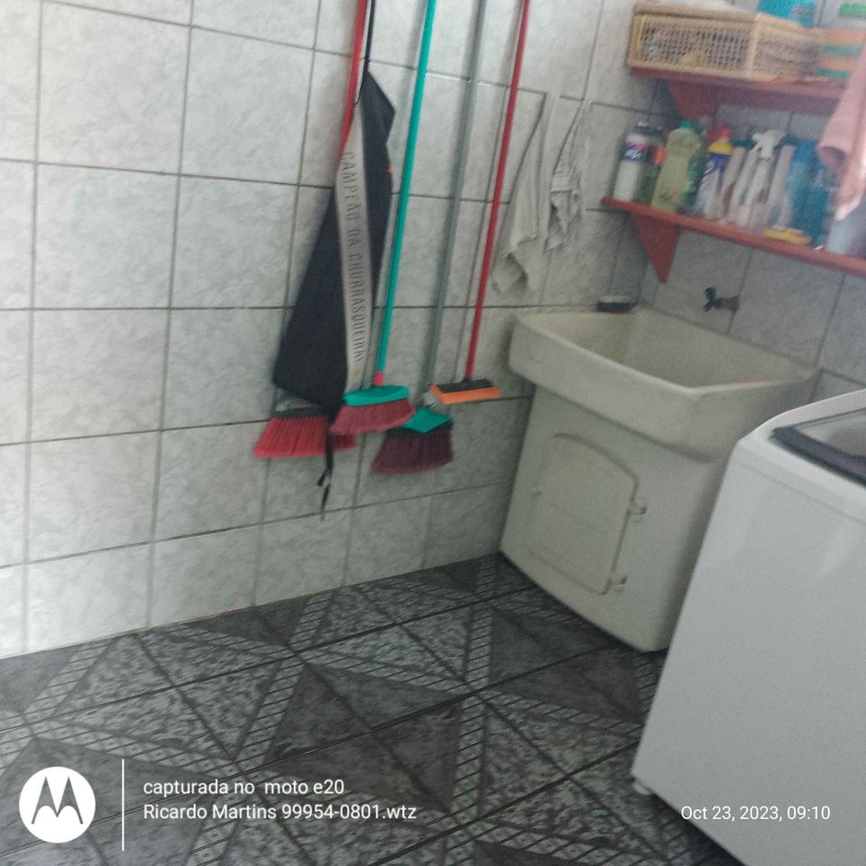 Imagem Casa com 3 Quartos à Venda, 180 m²em Santa Luzia - Criciúma