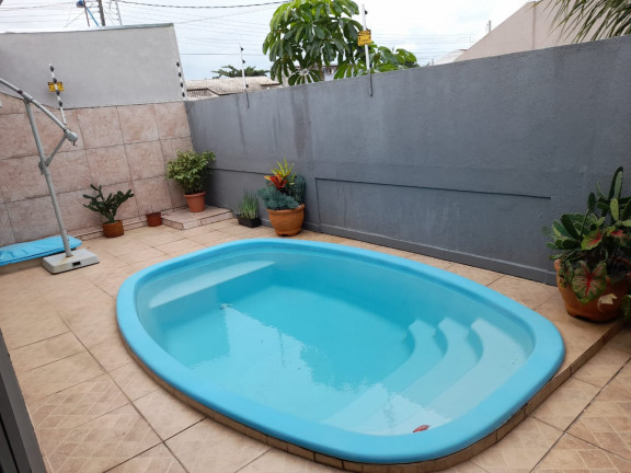 Imagem Casa com 3 Quartos à Venda, 140 m² em Bom Retiro - Matinhos Imagem Casa com 3 Quartos à Venda, 140 m² em Bom Retiro - Matinhos
