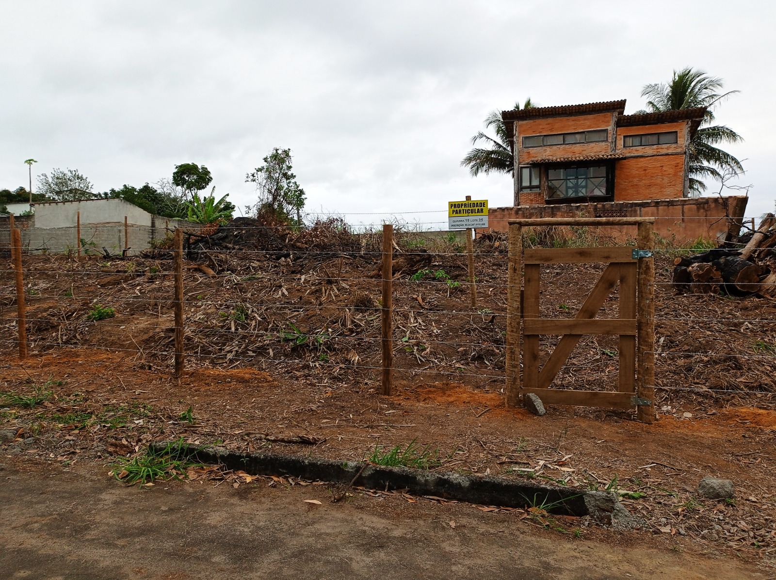Imagem Terreno à Venda, 300 m² em Meaípe - Guarapari Imagem Terreno à Venda, 300 m² em Meaípe - Guarapari