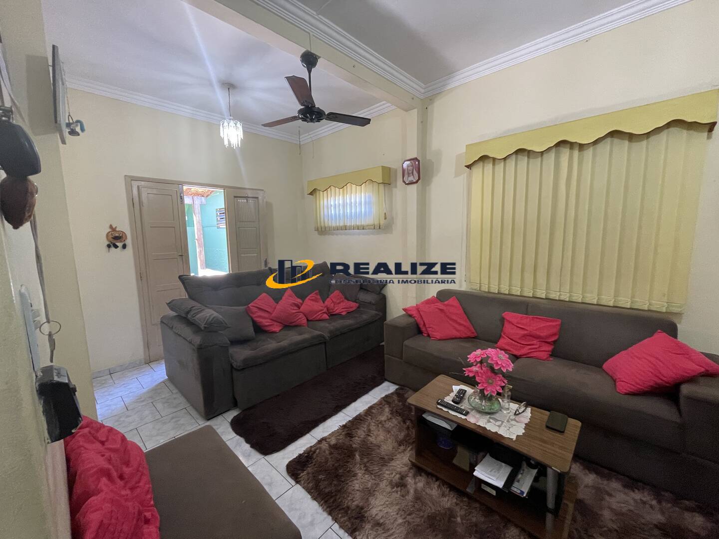 Imagem Casa com 4 Quartos à Venda, 250 m²em Parque Jóquei Club - Campos dos Goytacazes Imagem Casa com 4 Quartos à Venda, 250 m²em Parque Jóquei Club - Campos dos Goytacazes