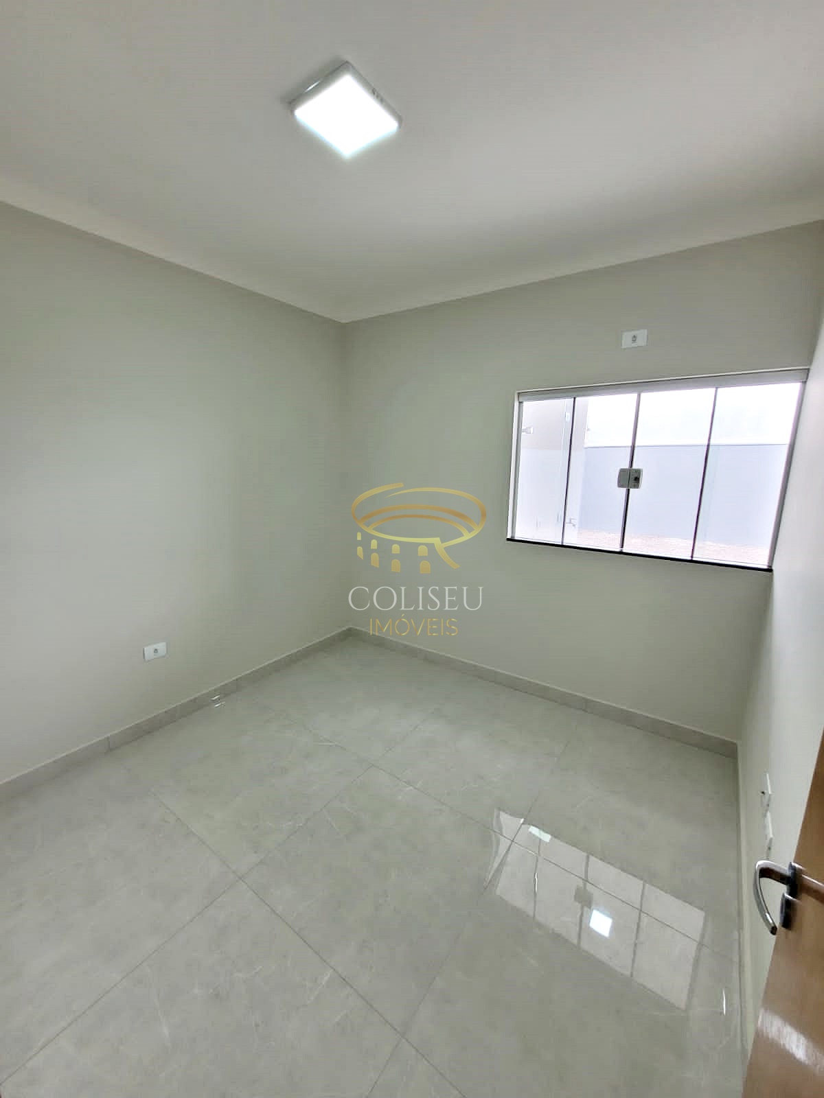 Imagem Casa com 3 Quartos à Venda, 104 m²em Jardim Novo Oásis - Maringá Imagem Casa com 3 Quartos à Venda, 104 m²em Jardim Novo Oásis - Maringá