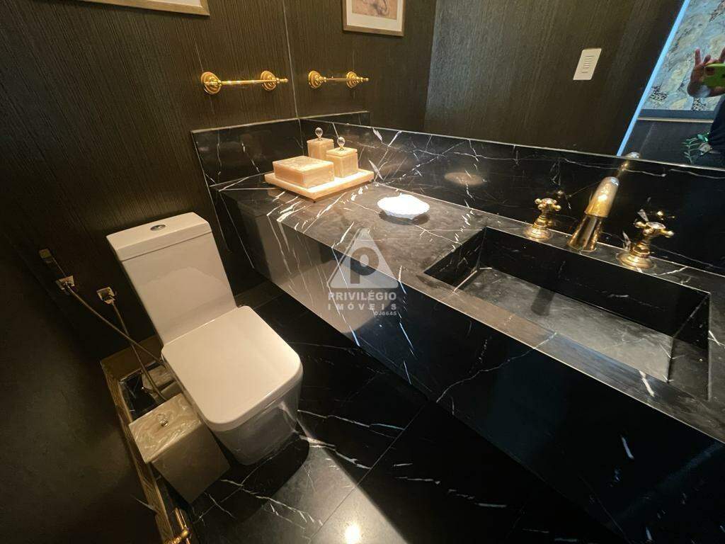 Imagem Cobertura com 6 Quartos à Venda, 558 m²em Copacabana - Rio de Janeiro