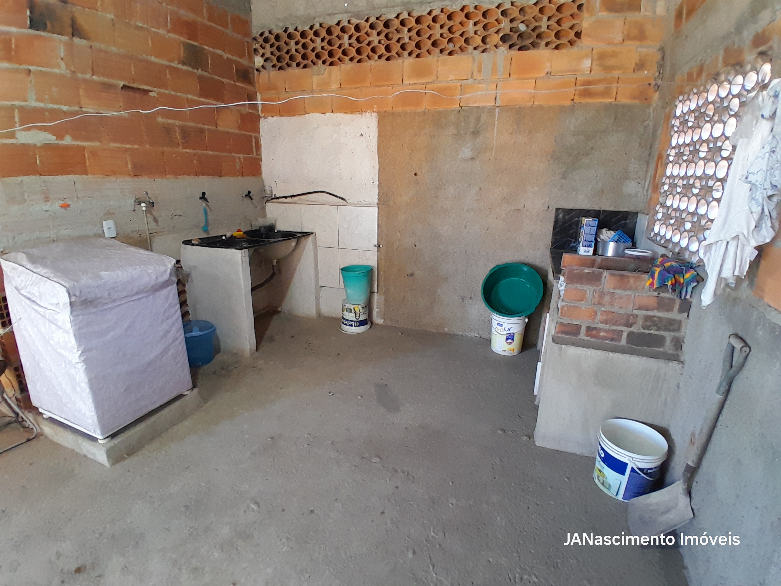 Imagem Casa com 2 Quartos à Venda, 150 m² em Bangu - Rio de Janeiro