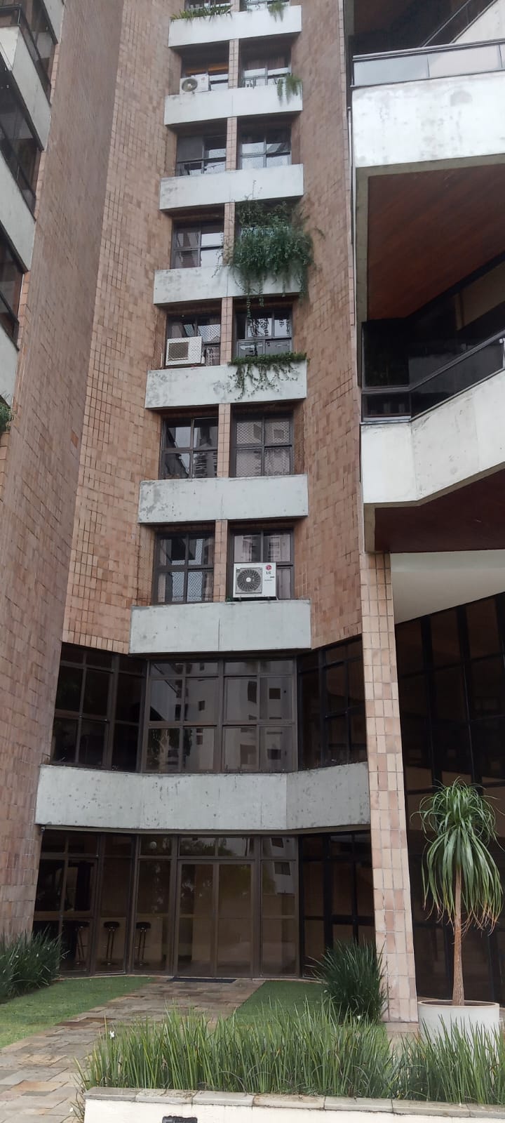 Imagem Apartamento com 3 Quartos à Venda, 213 m²em Vila Suzana - São Paulo Imagem Apartamento com 3 Quartos à Venda, 213 m²em Vila Suzana - São Paulo