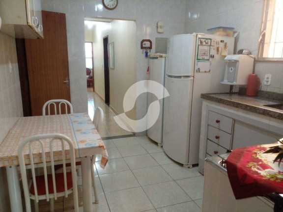 Imagem Casa com 4 Quartos à Venda,  em São Domingos - Niterói