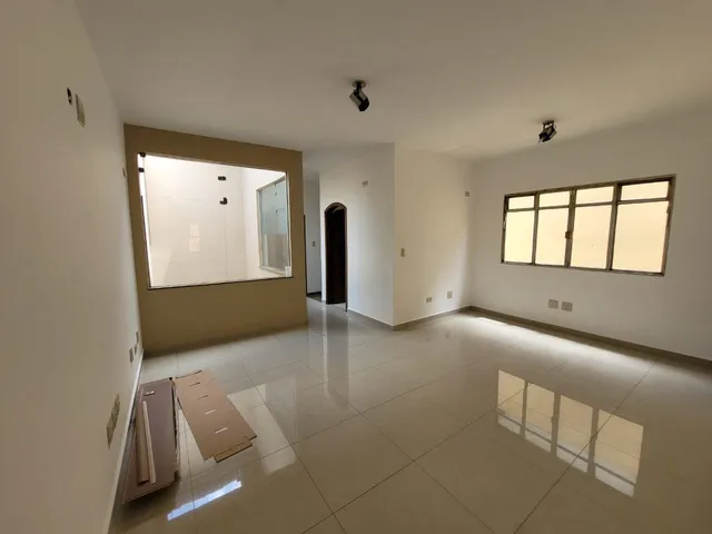 Imagem Sobrado com 3 Quartos à Venda, 229 m²em Campestre - Santo André