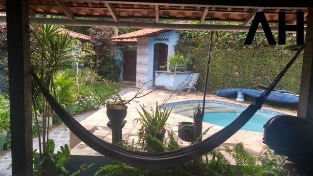 Imagem Casa com 3 Quartos à Venda, 350 m²em Piratininga - Niterói