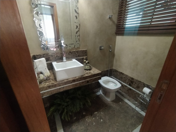 Imagem Sobrado com 5 Quartos à Venda, 413 m² em Jardins Madri - Goiânia