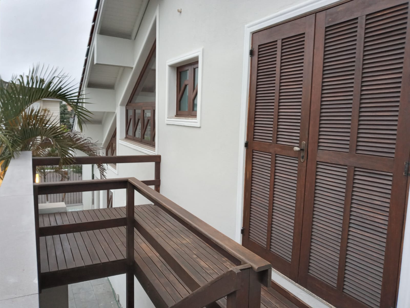 Imagem Sobrado com 3 Quartos à Venda, 193 m²em Centro - Canoas