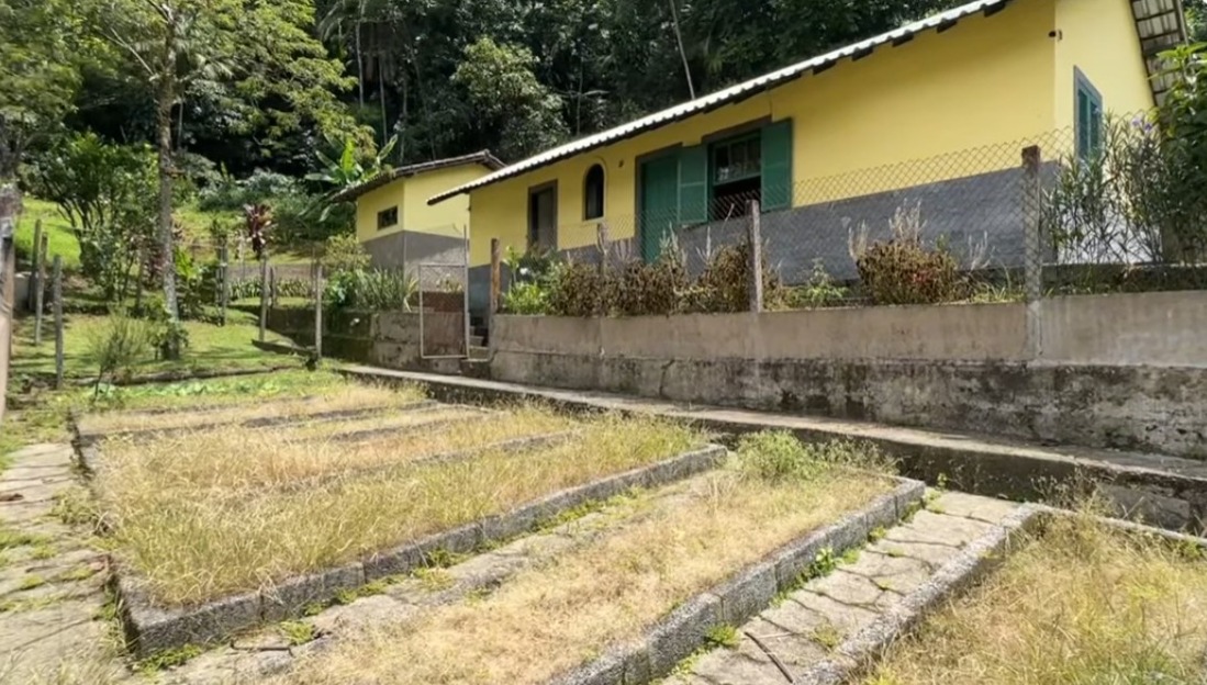 Imagem Casa com 4 Quartos à Venda, 441 m² em Castelanea - Petrópolis Imagem Casa com 4 Quartos à Venda, 441 m² em Castelanea - Petrópolis