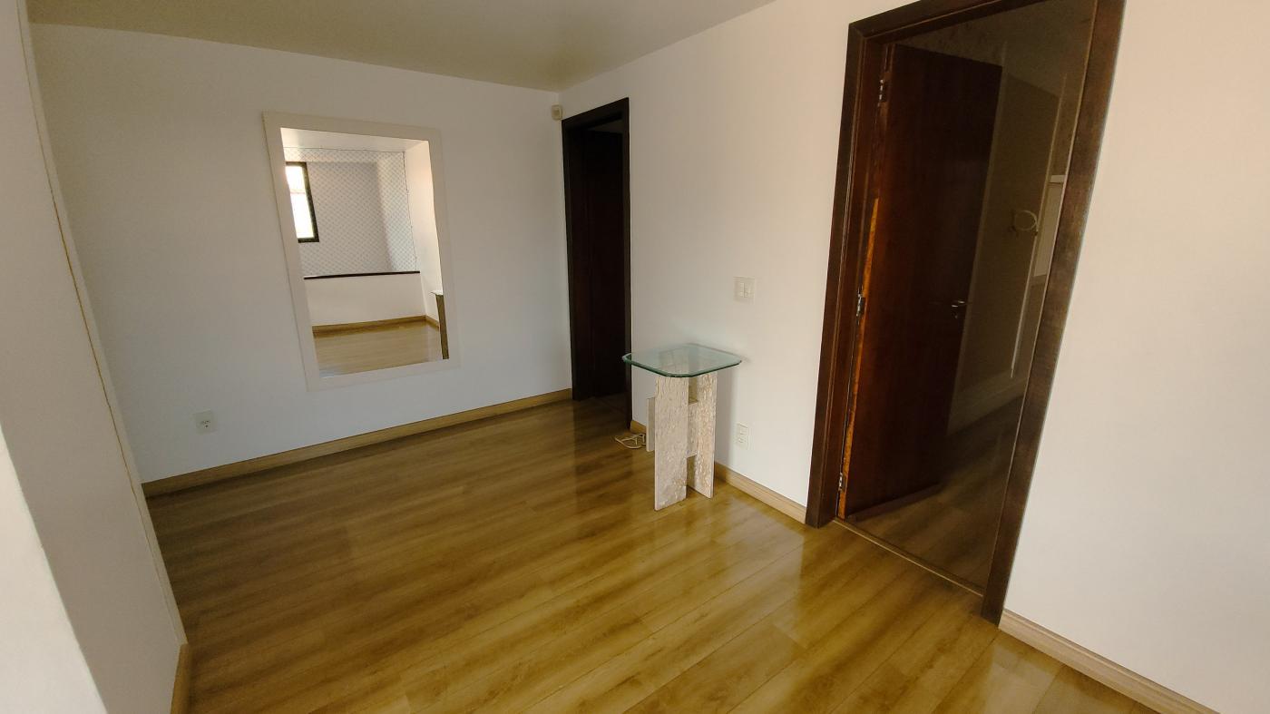Imagem Casa com 4 Quartos à Venda, 650 m²em Camboinhas - Niterói Imagem Casa com 4 Quartos à Venda, 650 m²em Camboinhas - Niterói