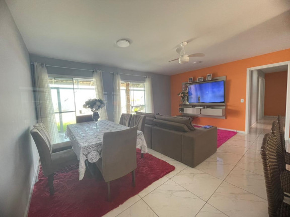 Imagem Casa com 5 Quartos à Venda,  em Mariluz - Itapoá
