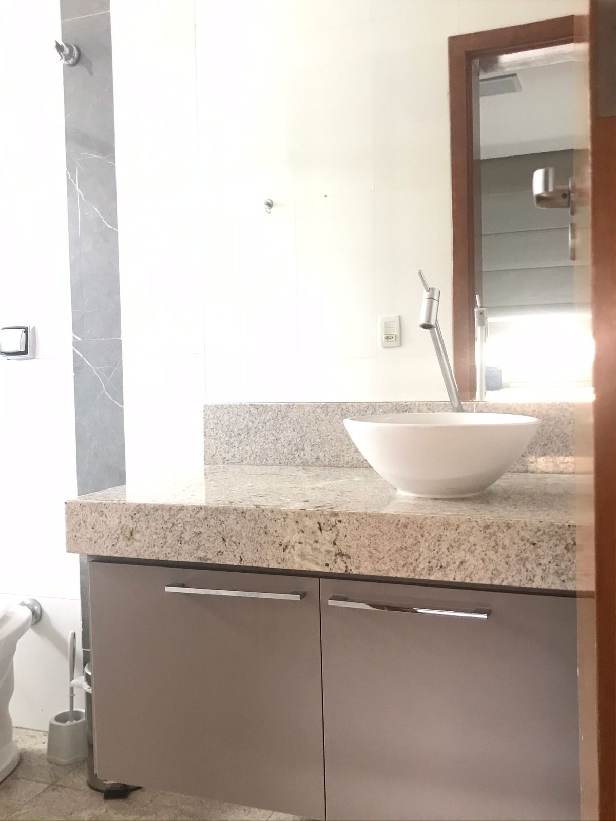 Imagem Sobrado com 5 Quartos à Venda, 418 m²em Condomínio do Lago 1ª Etapa - Goiânia