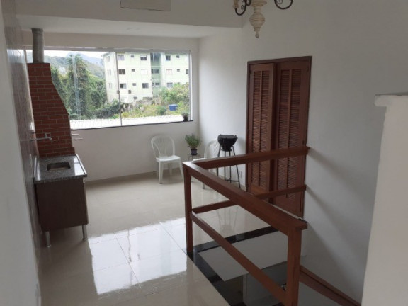 Imagem Sobrado com 2 Quartos à Venda,  em Araras - Teresópolis