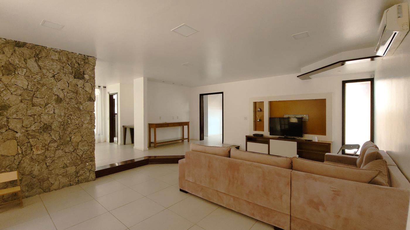 Imagem Casa com 4 Quartos à Venda, 650 m²em Camboinhas - Niterói Imagem Casa com 4 Quartos à Venda, 650 m²em Camboinhas - Niterói