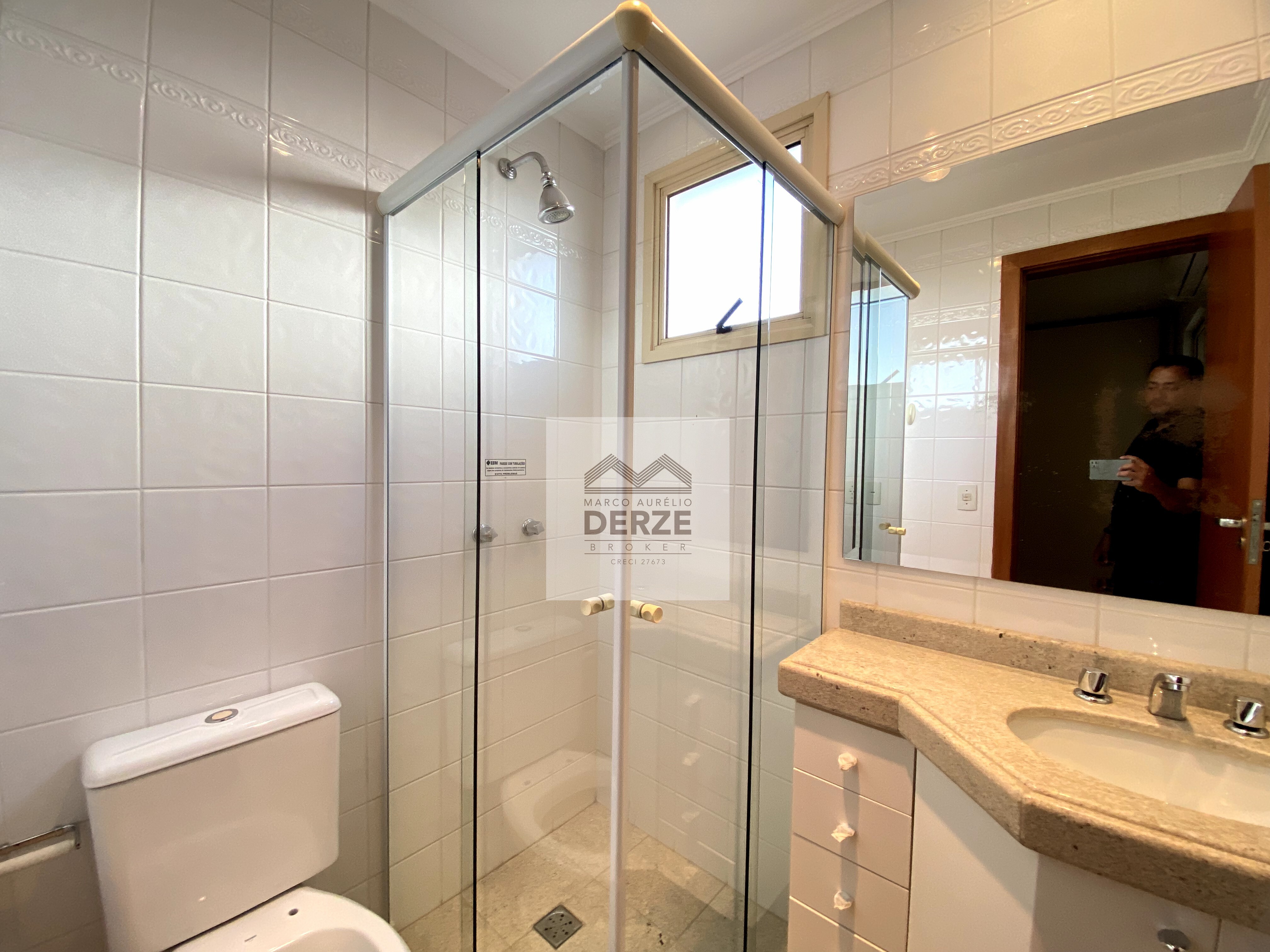 Imagem Apartamento com 4 Quartos à Venda, 165 m²em Fundinho - Uberlândia