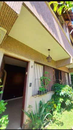 Imagem Casa de Condomínio com 3 Quartos à Venda, 70 m² em Alto - Teresópolis